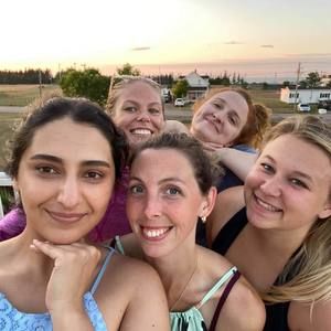 Meet your Posher, Kara